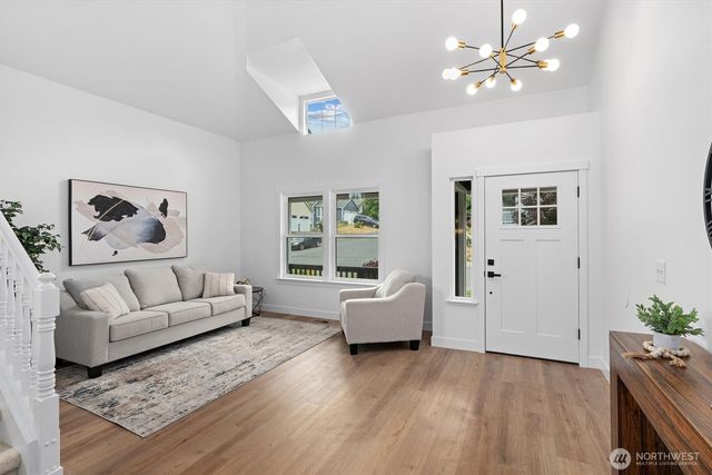 18515 147th Court SE, Renton, WA 98058