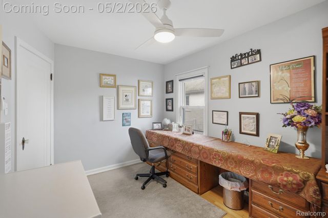 1857 Roslyn Road, Grosse Pointe Woods, MI 48236