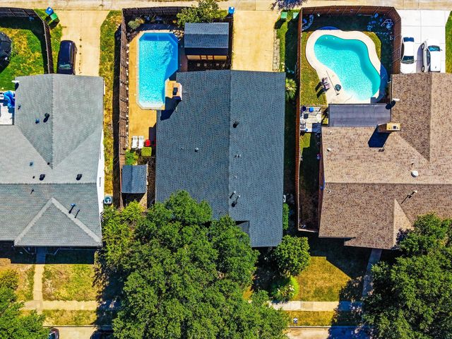 5004 Crutchberry Place, The Colony, TX 75056