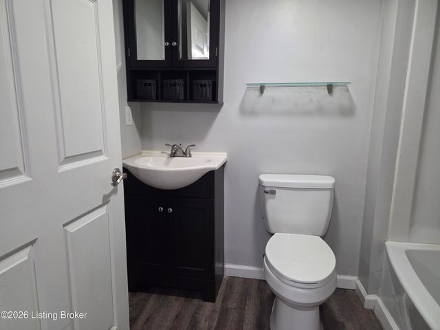 1209 Durrett Ln 3, Louisville, KY 40213