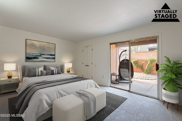 1594 W Calle Hacienda, Green Valley, AZ 85622