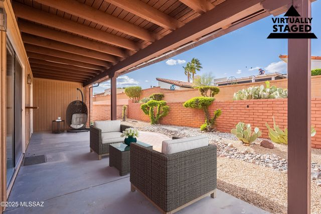 1594 W Calle Hacienda, Green Valley, AZ 85622