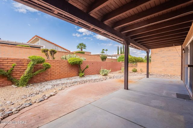 1594 W Calle Hacienda, Green Valley, AZ 85622