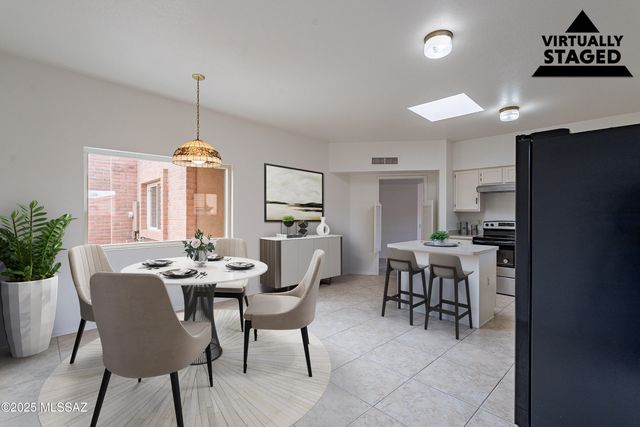 1594 W Calle Hacienda, Green Valley, AZ 85622