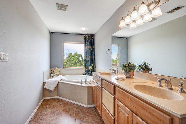 5201 Ancala Lane NE, Albuquerque, NM 87111