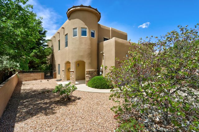 5201 Ancala Lane NE, Albuquerque, NM 87111