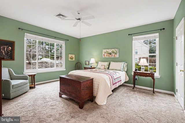 33 STERLING CT, Hershey, PA 17033