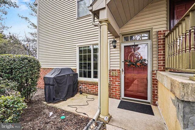 33 STERLING CT, Hershey, PA 17033