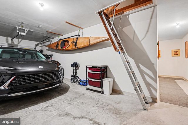 33 STERLING CT, Hershey, PA 17033