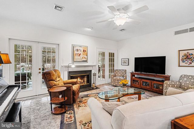 33 STERLING CT, Hershey, PA 17033