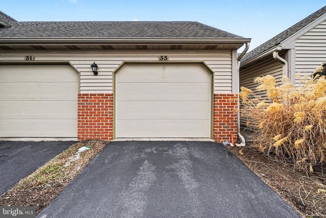 33 STERLING CT, Hershey, PA 17033