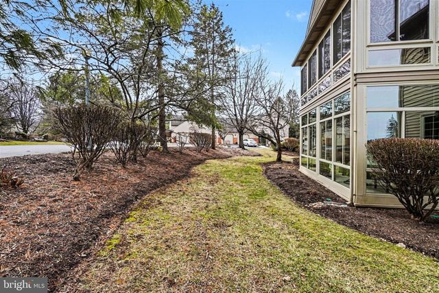 33 STERLING CT, Hershey, PA 17033