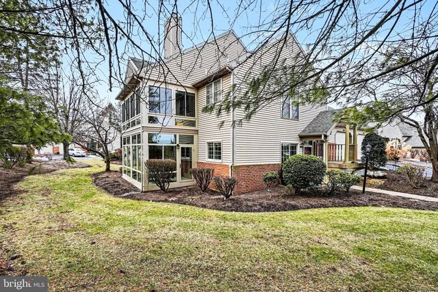 33 STERLING CT, Hershey, PA 17033