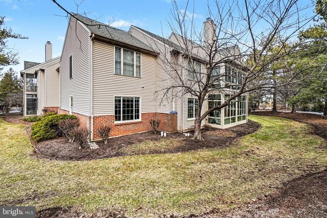 33 STERLING CT, Hershey, PA 17033