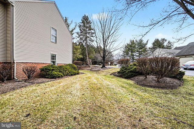 33 STERLING CT, Hershey, PA 17033