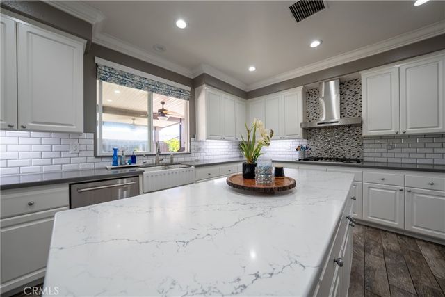 24037 Via Alisol, Murrieta, CA 92562