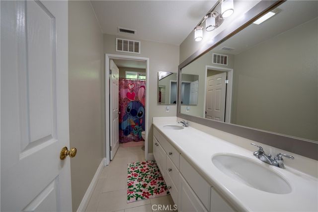 24037 Via Alisol, Murrieta, CA 92562