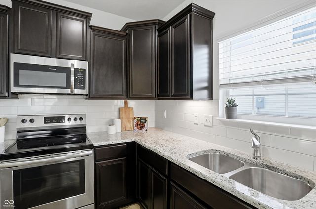 842 Declaration Drive, Pittsboro, IN 46167