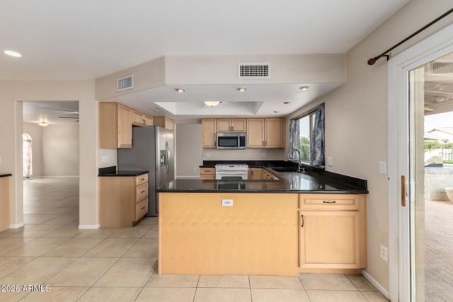 4334 W BARBARA Avenue, Glendale, AZ 85302