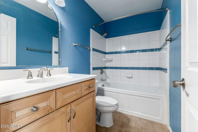 4334 W BARBARA Avenue, Glendale, AZ 85302