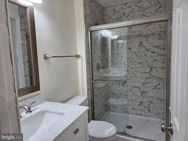 20580 TRIPLE CROWN CT, Ashburn, VA 20147