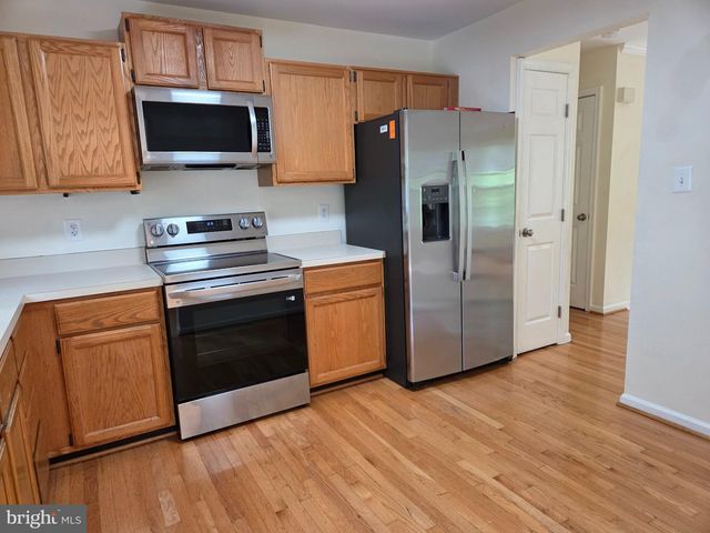 20580 TRIPLE CROWN CT, Ashburn, VA 20147