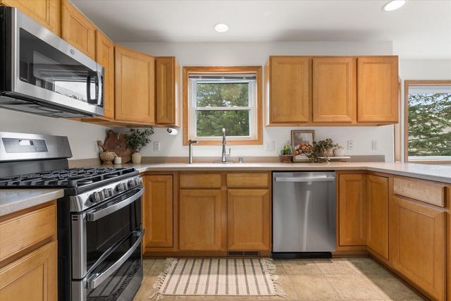 6413 Merganser DRIVE, Mount Pleasant, WI 53406
