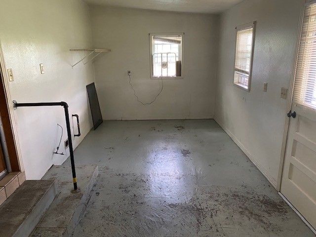 1076 Barrington Road, Tontitown, AR 72762