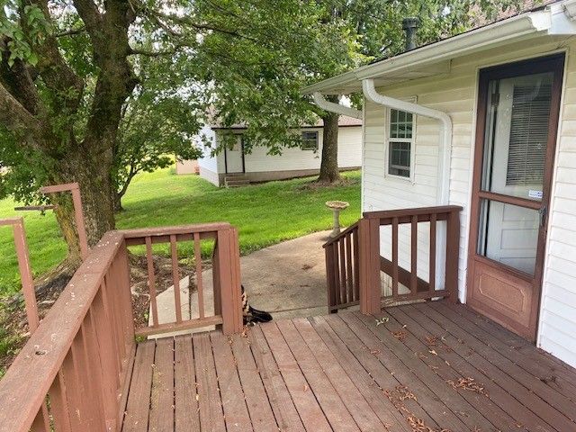 1076 Barrington Road, Tontitown, AR 72762