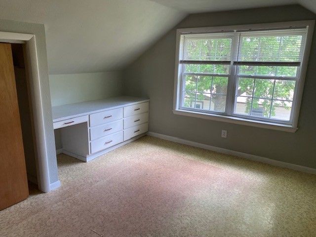 1076 Barrington Road, Tontitown, AR 72762