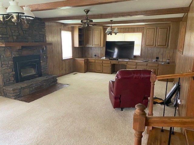 1076 Barrington Road, Tontitown, AR 72762