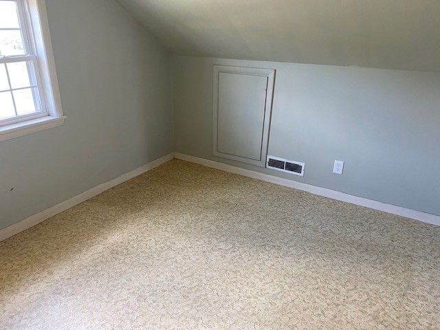 1076 Barrington Road, Tontitown, AR 72762