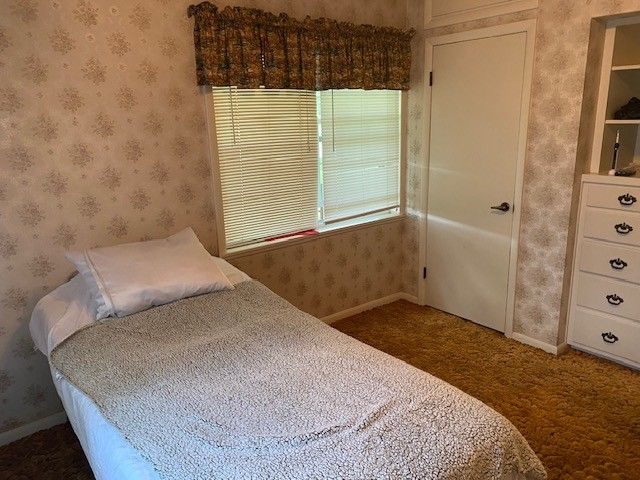 1076 Barrington Road, Tontitown, AR 72762