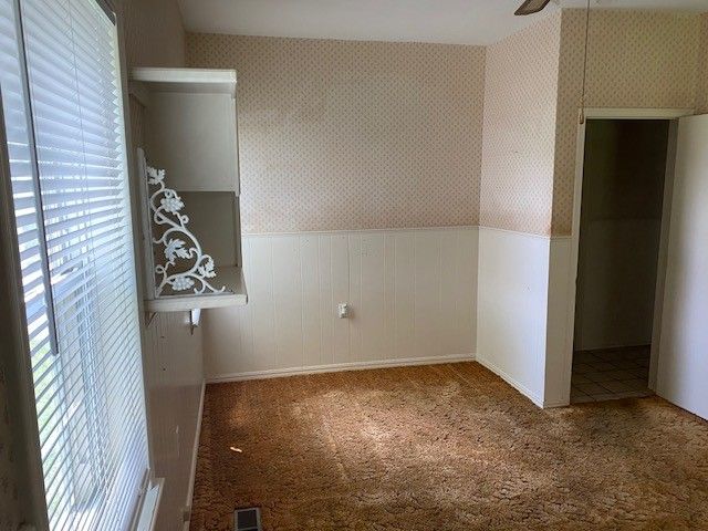 1076 Barrington Road, Tontitown, AR 72762