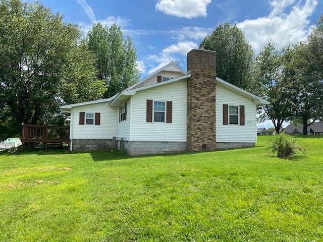 1076 Barrington Road, Tontitown, AR 72762