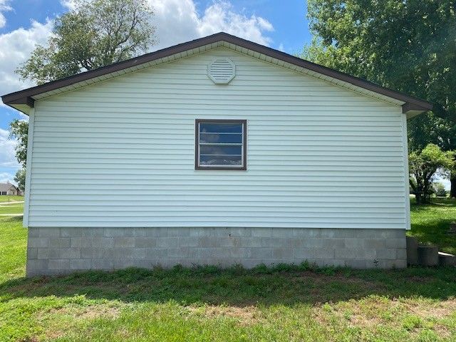 1076 Barrington Road, Tontitown, AR 72762