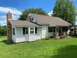 1076 Barrington Road, Tontitown, AR 72762