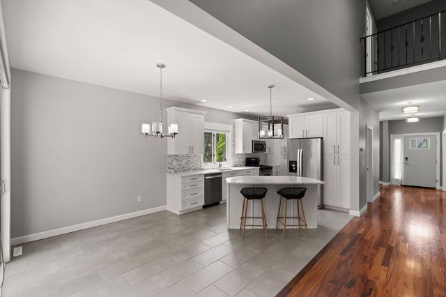 961 Monterey Drive, Chesterton, IN 46304