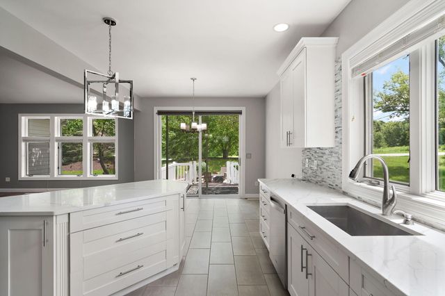 961 Monterey Drive, Chesterton, IN 46304