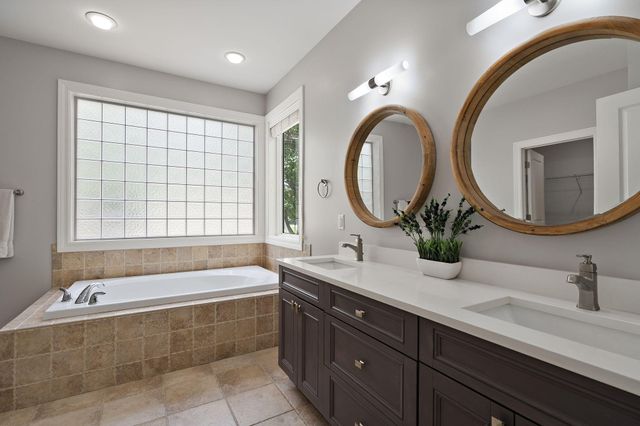 961 Monterey Drive, Chesterton, IN 46304