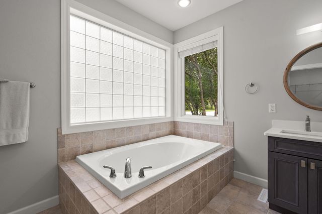 961 Monterey Drive, Chesterton, IN 46304
