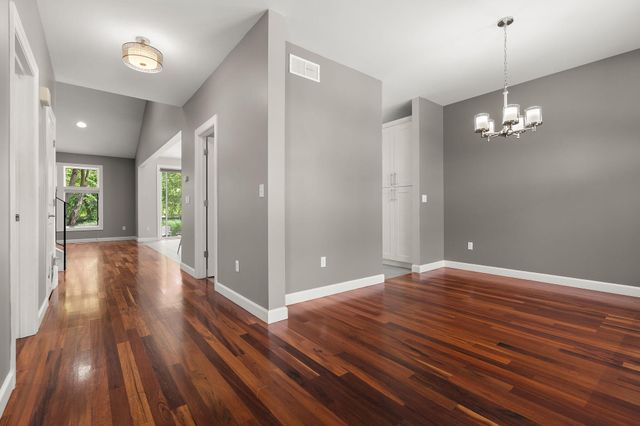 961 Monterey Drive, Chesterton, IN 46304