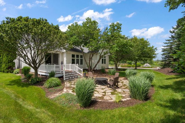 961 Monterey Drive, Chesterton, IN 46304