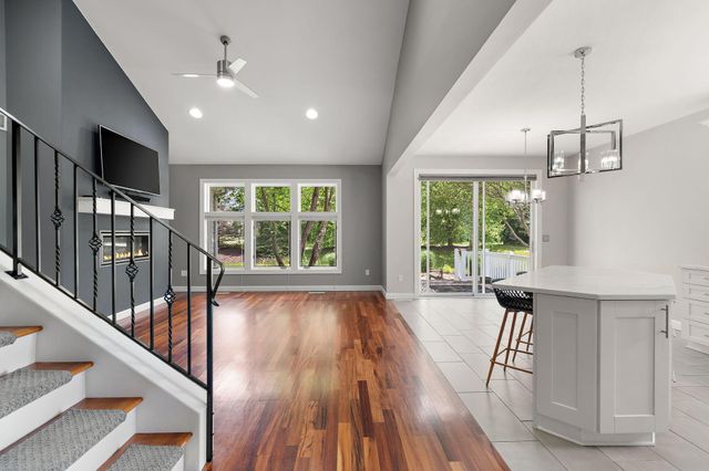 961 Monterey Drive, Chesterton, IN 46304