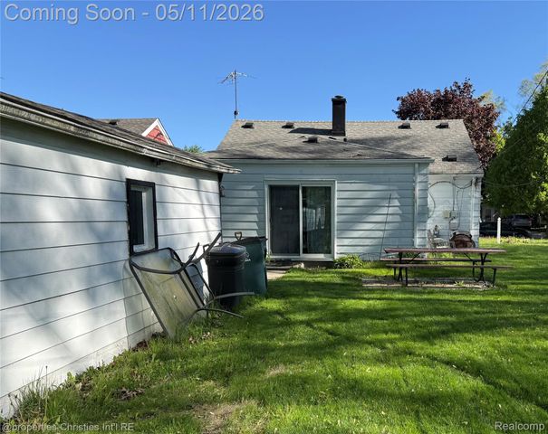 2000 Moorhouse Street, Ferndale, MI 48220