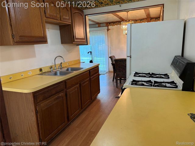2000 Moorhouse Street, Ferndale, MI 48220