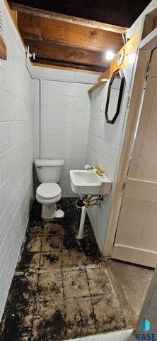 1313 2nd St Street, Brookings, SD 57006