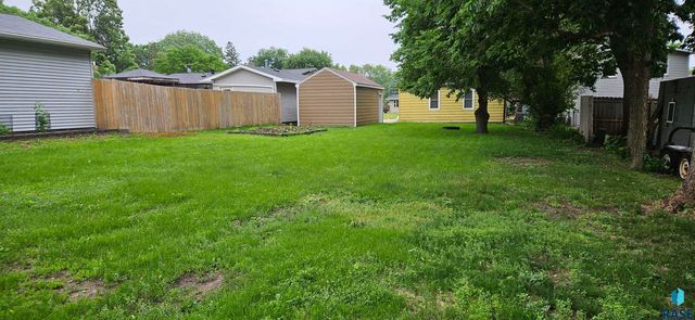 1313 2nd St Street, Brookings, SD 57006