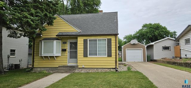 1313 2nd St Street, Brookings, SD 57006