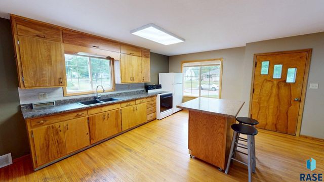 1313 2nd St Street, Brookings, SD 57006